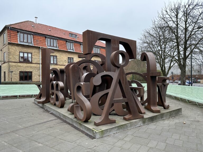 Vangede har fostret mange kedisser og sportsstjerner gennem tiden. Forfatteren Dan Türell kom også fra Vangede, og mindes i dag med skulpturen Alphabet Türell, på Dan Türells Plads, mellem Vangedevej og Vangede Bygade.